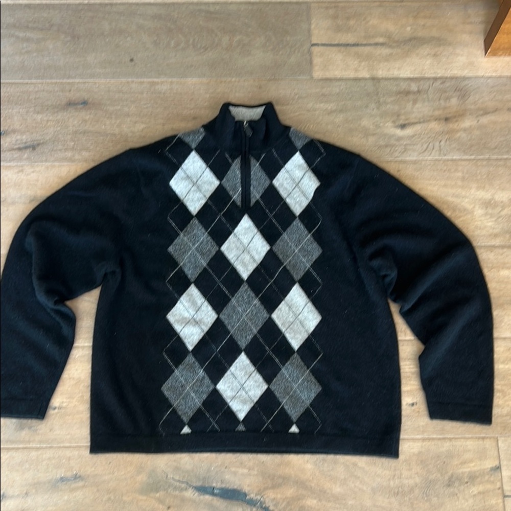 Men's Daniel Bishop Black Argyle cashmere Sweater